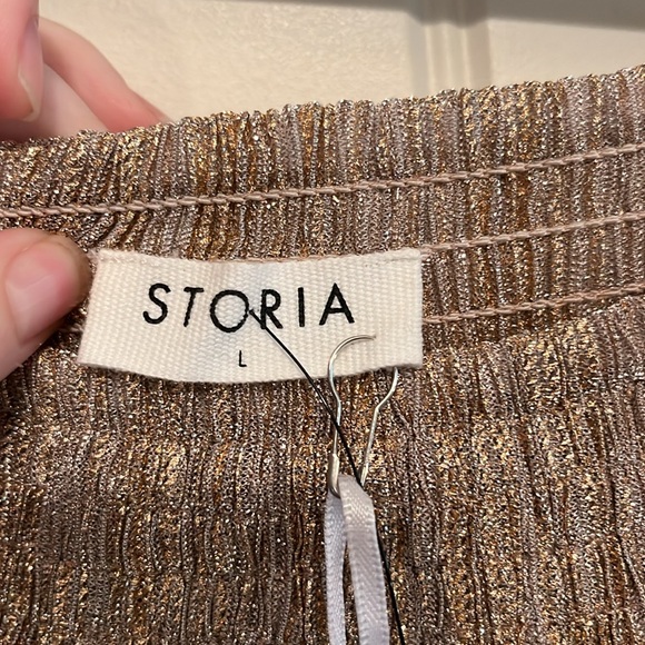 NWT size L Storie tea length gold skirt - Picture 4 of 4